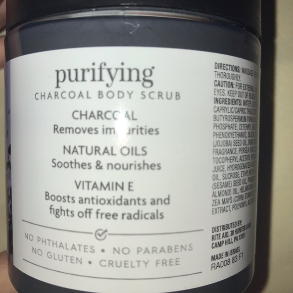 🌻Daylogic charcoal body scrub 9.8 ounces NWT - Picture 2 of 3